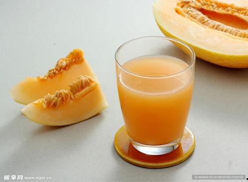 中午吃哈密瓜,哈密瓜带来的清新甜蜜时光