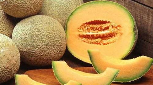吃哈密瓜胸大吗,揭秘水果与身材的神秘关系