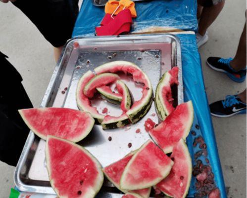 浙江摄影比赛吃瓜,浙江摄影大赛捕捉夏日吃瓜瞬间