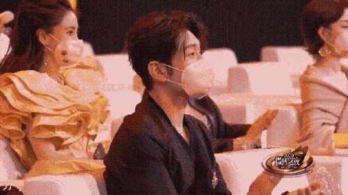 吃瓜ab是谁,网络红人的崛起与争议