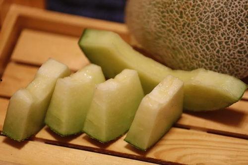 吃瓜看戏的松树,一场别开生面的夏日盛宴