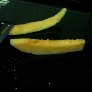 怎么切哈密瓜方便吃,轻松享受美味每一口 第3张 怎么切哈密瓜方便吃,轻松享受美味每一口 第3张