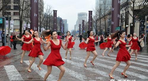 街头吃瓜女孩,揭秘都市生活百态 第1张 街头吃瓜女孩,揭秘都市生活百态 第1张